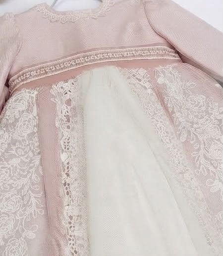 AM Kids - Abito in pizzo con mutandina e cuffia