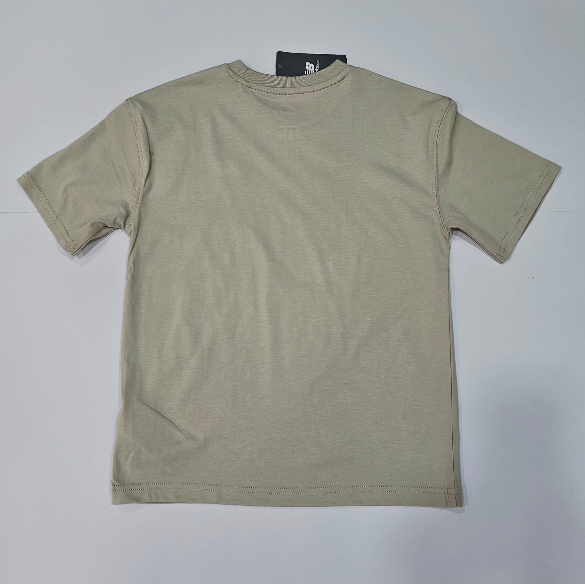 AM Kids - T-shirt minimal con logo new balance