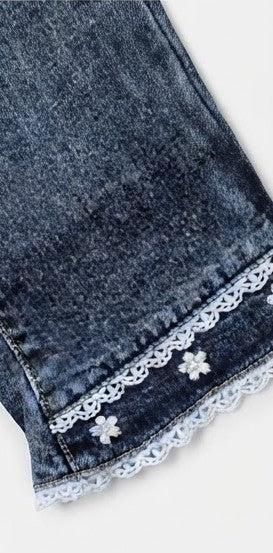 AM Kids - jeans a zampa con merletto